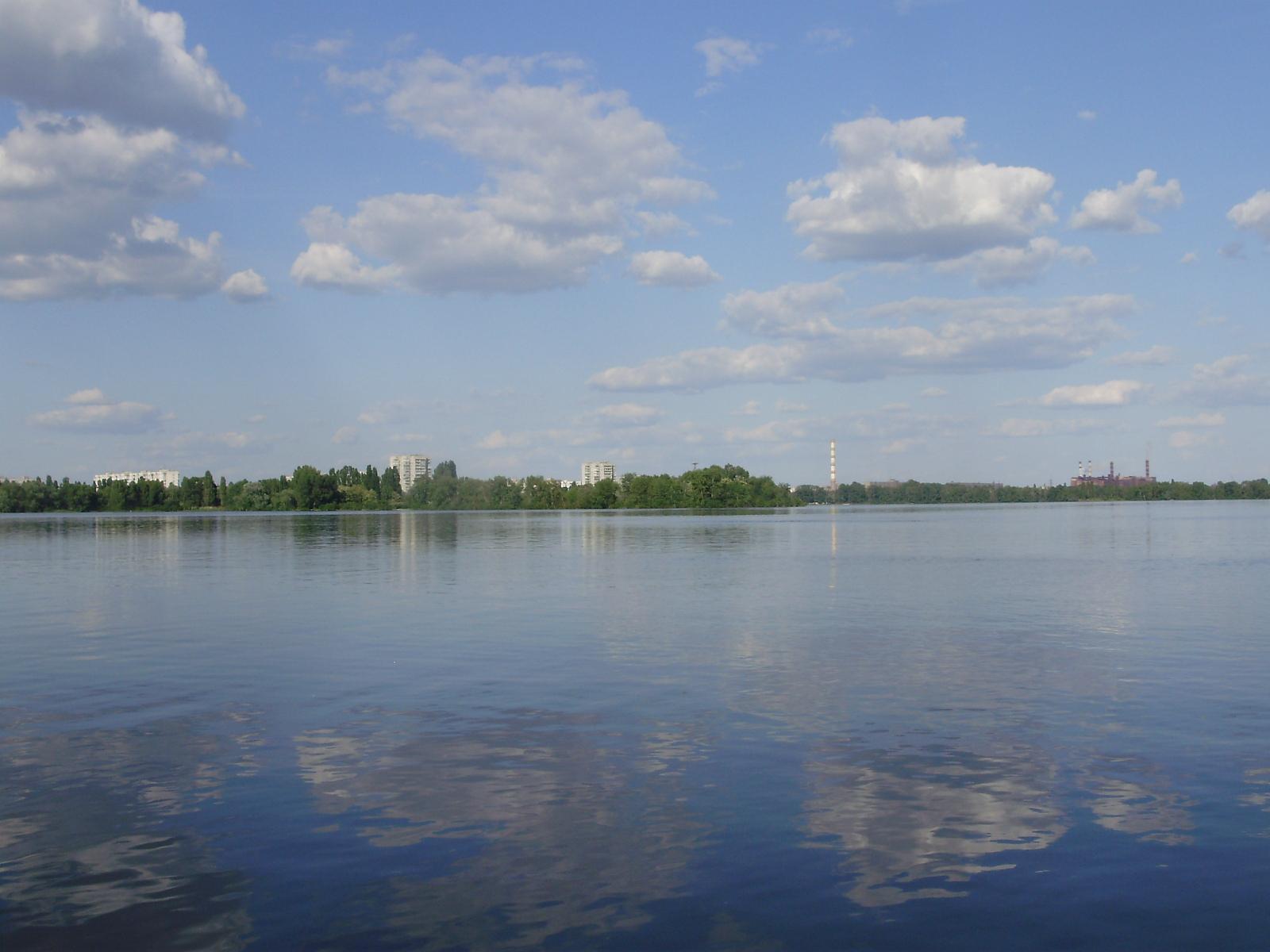 Река